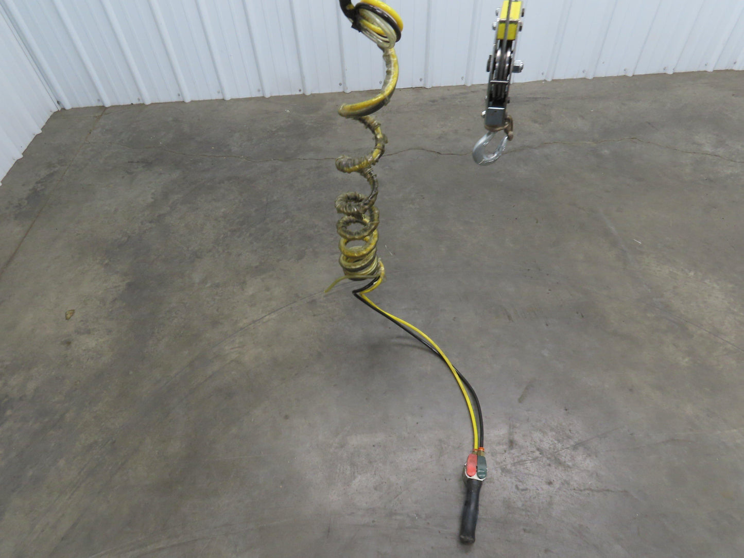 Ingersoll Zimmerman Z020A120 Pneumatic Air Balancer 6' Travel 400Lb Swivel Mount