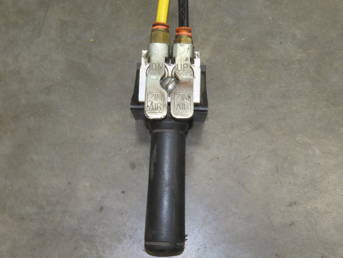 Ingersoll Zimmerman BB020120 Pneumatic Air Balancer 6' Travel 400Lb w/Load Block