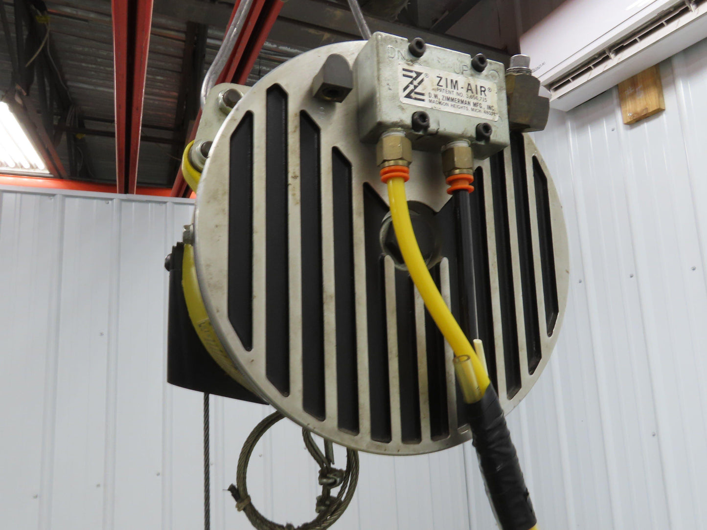 Ingersoll Zimmerman BB020120 Pneumatic Air Balancer 6' Travel 400Lb w/Load Block