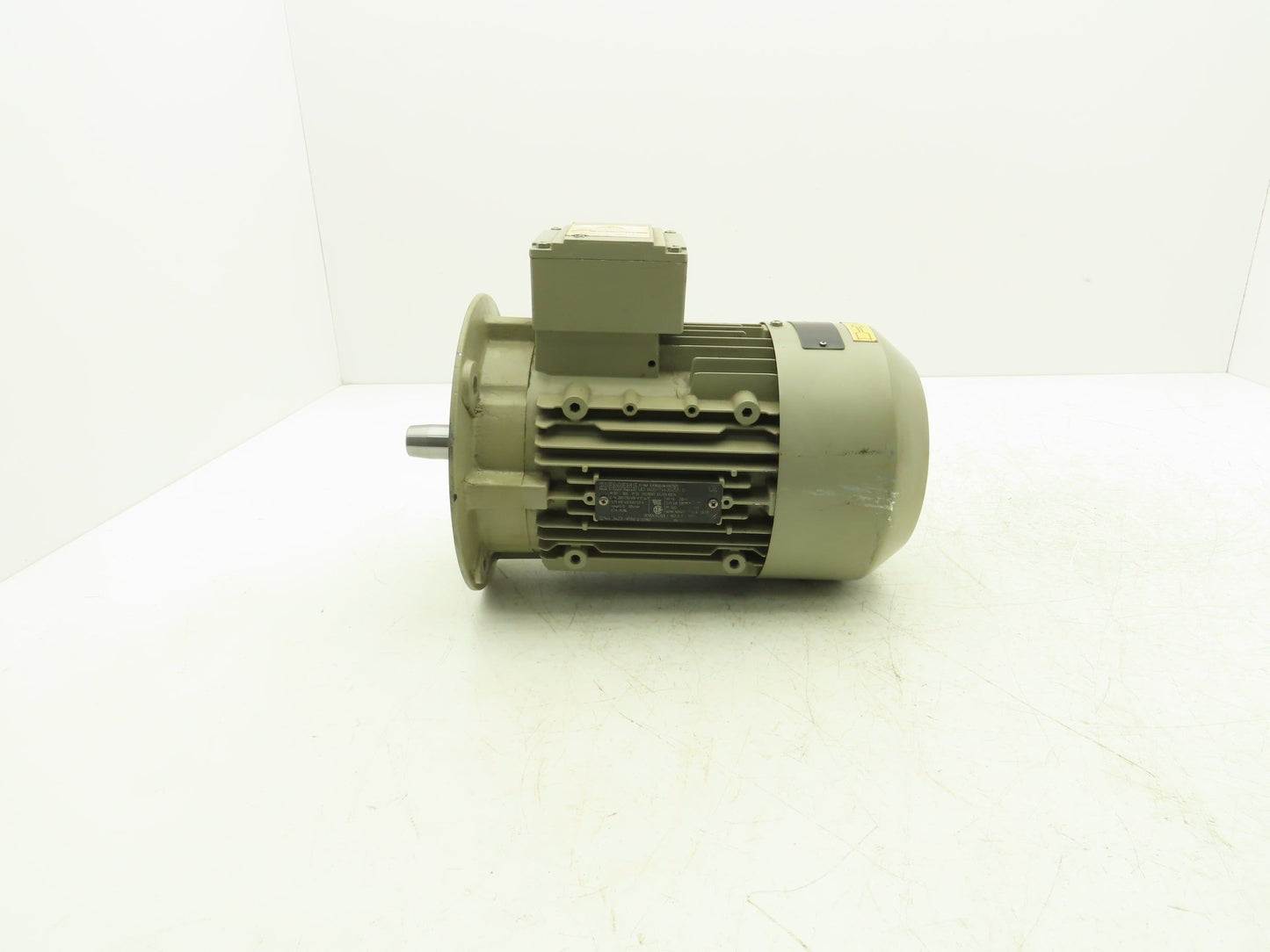 Siemens 1LA9090-6KA91ZN23 Metric AC Motor .75kw 1145rpm 230/460V 3PH IEC 90
