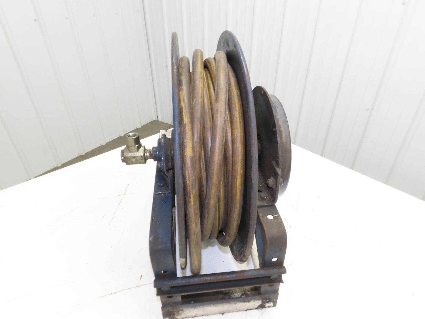 Hannay Reels 716-19-20C SR Retractable Industrial Air Hose Reel 1/2" X 39' Hose