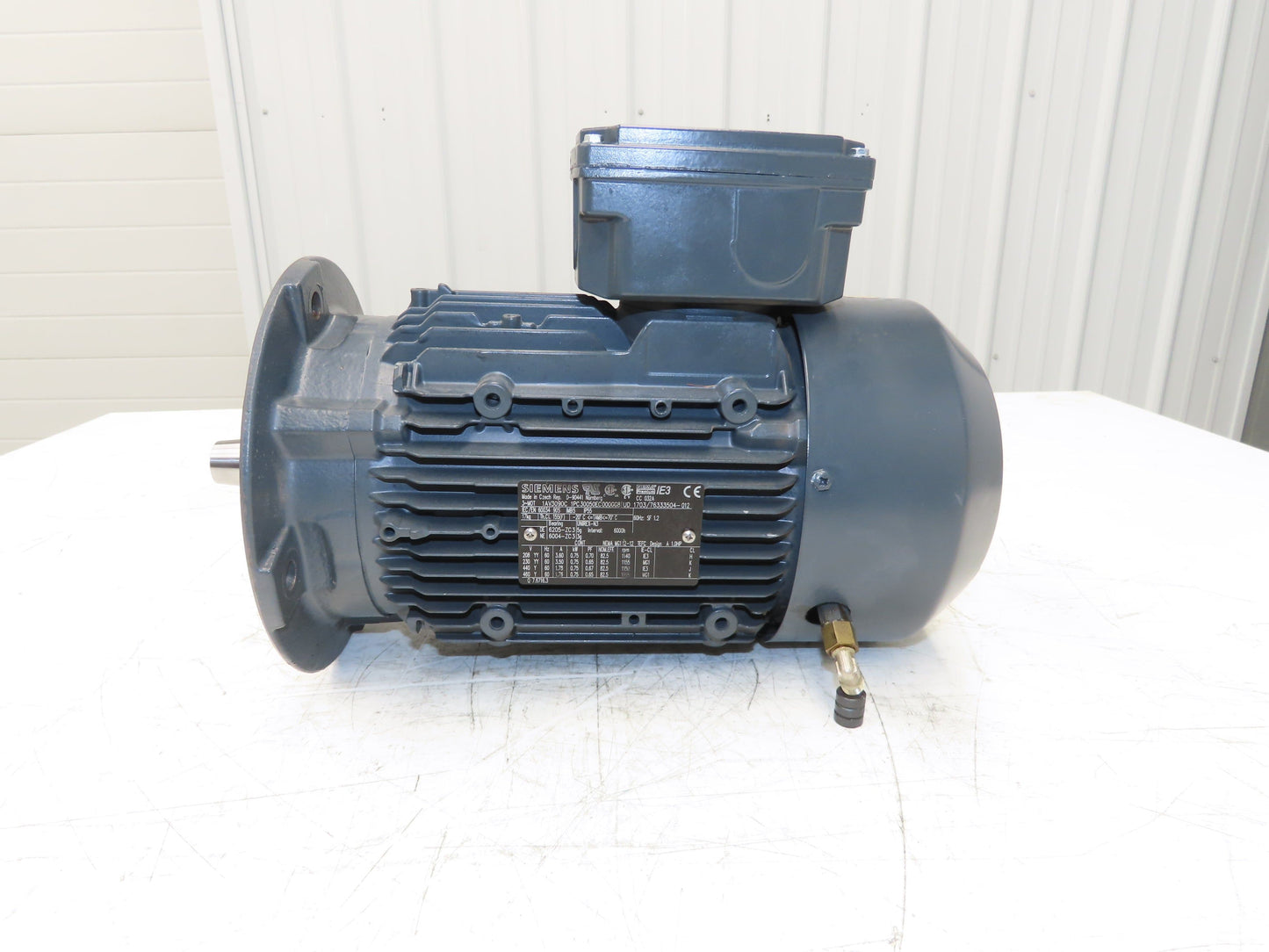 Siemens 1AV3090C Metric AC Motor .75kw 1155rpm 230/460V 3PH IEC 90 Frame