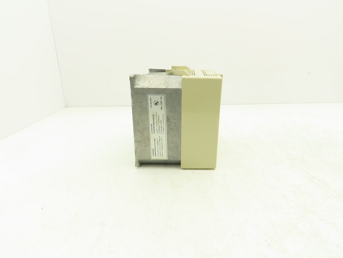 ABB ACS201-1P1-1-00-10 ACS 200 AC VFD Drive 3/4HP 240V 1PH Input