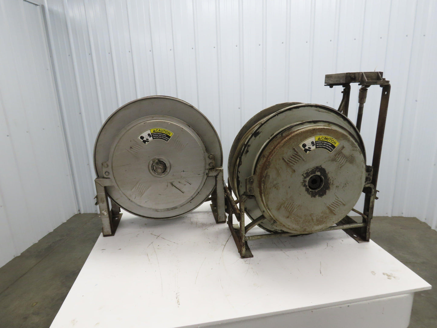Hannay Reels 818-23-24-B-VR Retractable Industrial Water Hose Reel 1/2" Lot Of 2