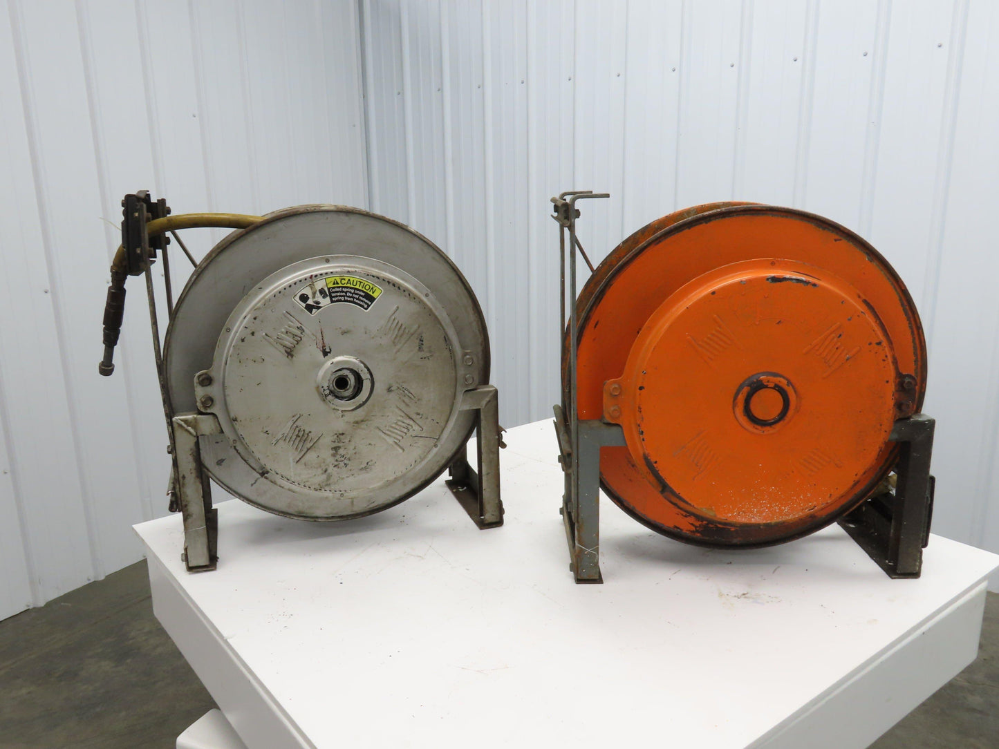 Hannay Reels 818-25-26B TR Retractable Industrial Water Hose Reel 3/4" Lot Of 2