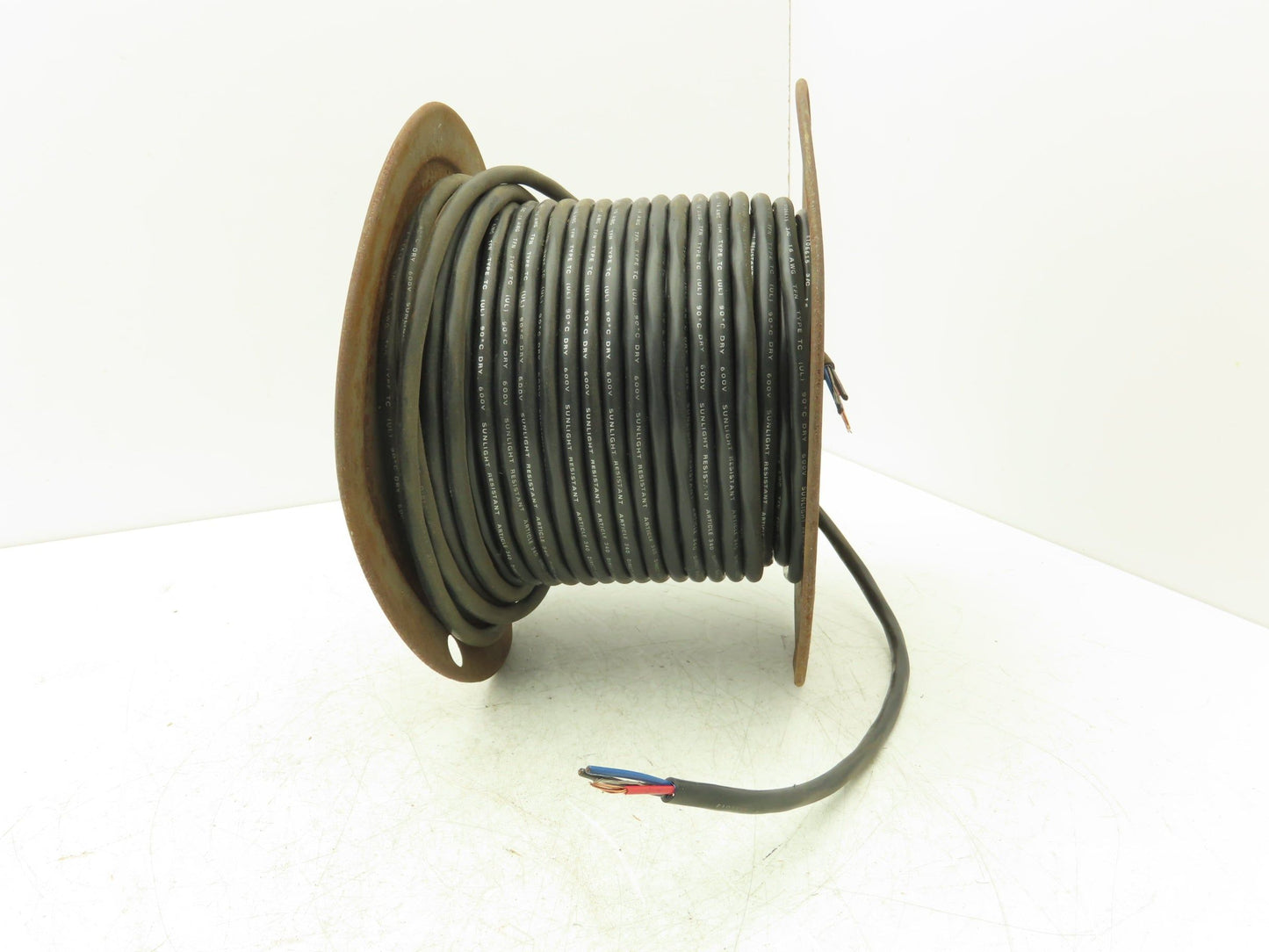 E106615 Sunlight Resistant Wire Spool 16AWG 4 Conductor 205' Black Direct Burial