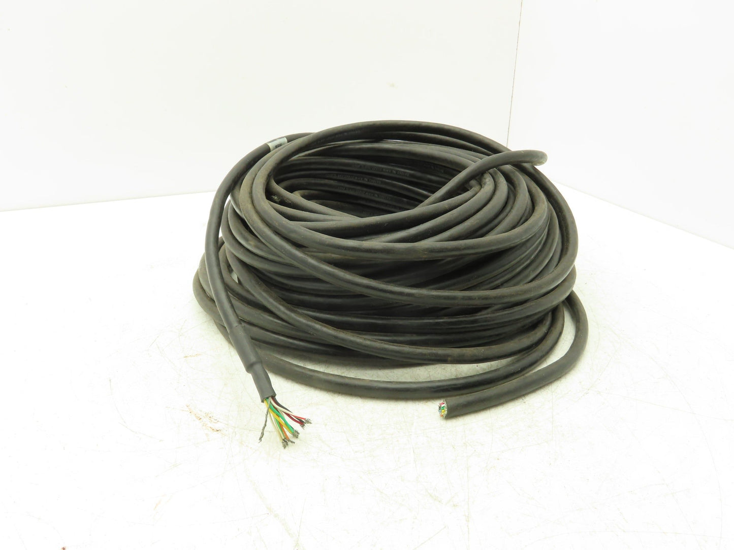 2090-CDNFDMP-S60 Servo Motor Cable 300V 12 Conductor & Ground 75' Black