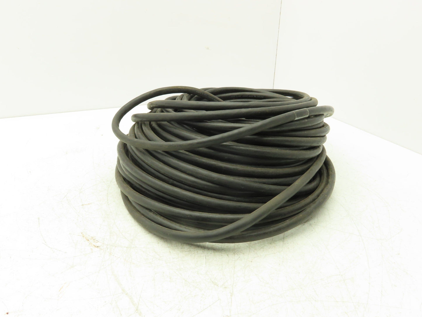 2090-CDNFDMP-S60 Servo Motor Cable 300V 12 Conductor & Ground 75' Black