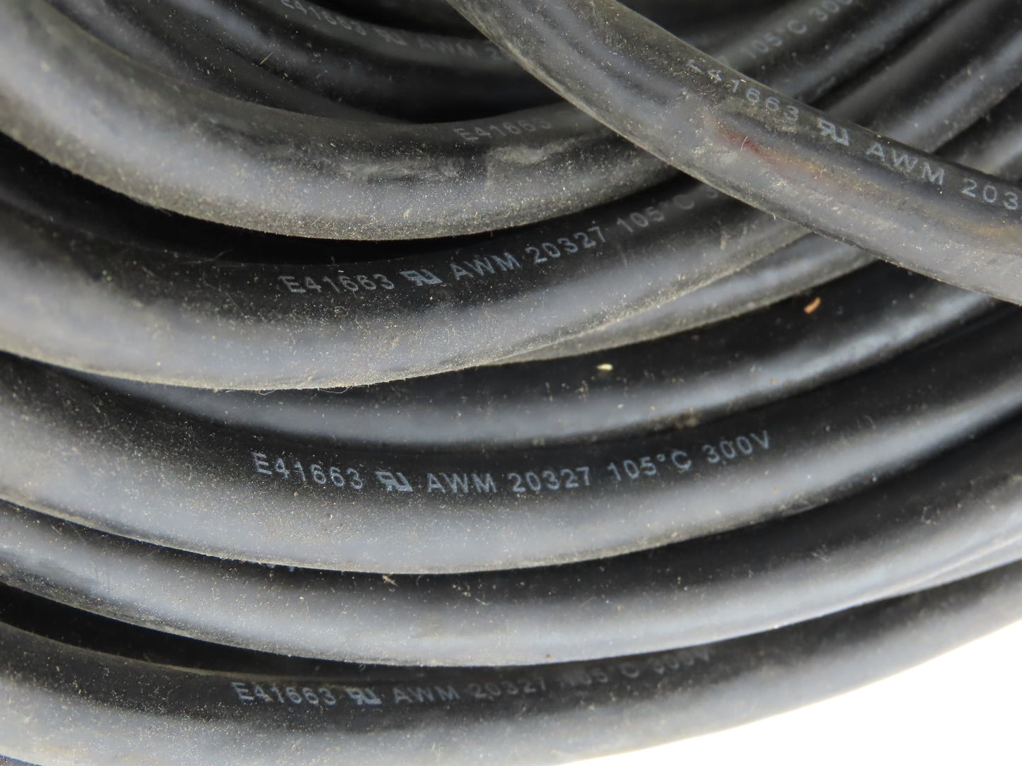 2090-CDNFDMP-S60 Servo Motor Cable 300V 12 Conductor & Ground 75' Black