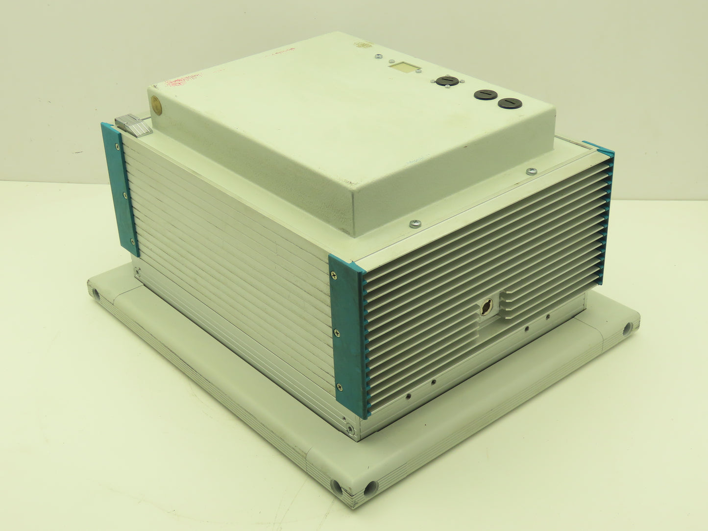 Eltex ESCGS01 Display Computer Touchscreen Win95 1Ph AC AMD 133MHz 32MB 10GB