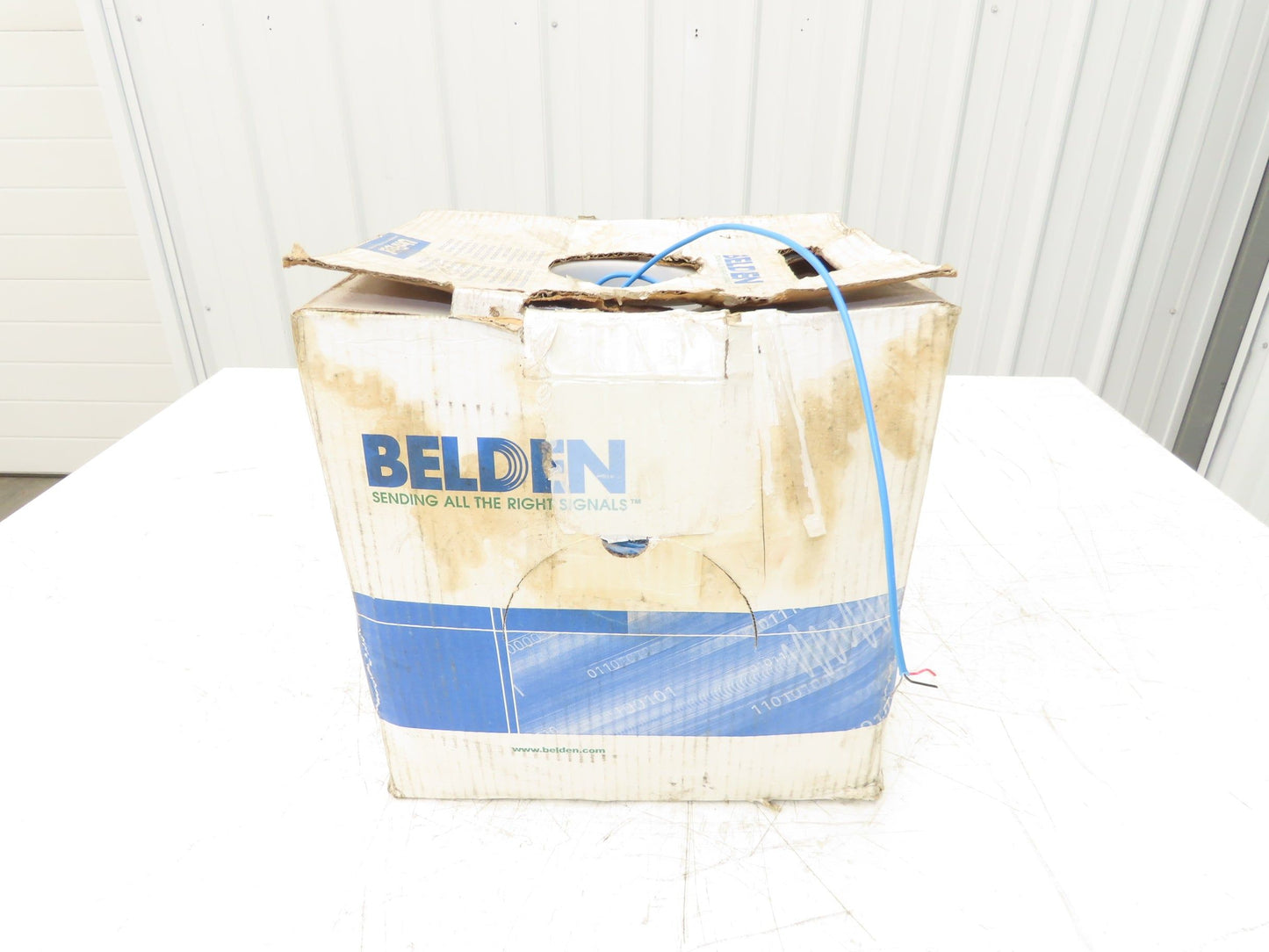 Belden 9451 006 Wire Spool 22AWG 2 Conductor 750' Blue Shielded Cable