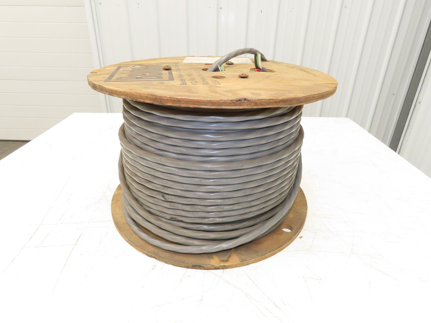 Belden 8627 060 Wire 14AWG 100' 4 Conductor Gray Chrome PVC Cable 600V