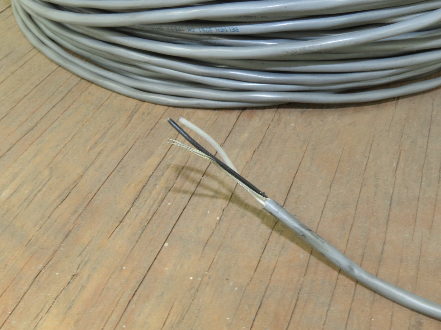 Belden 8761 Multi Wire Spool 22AWG Shielded 1 Pair Twisted Cond 200' Gray Cable