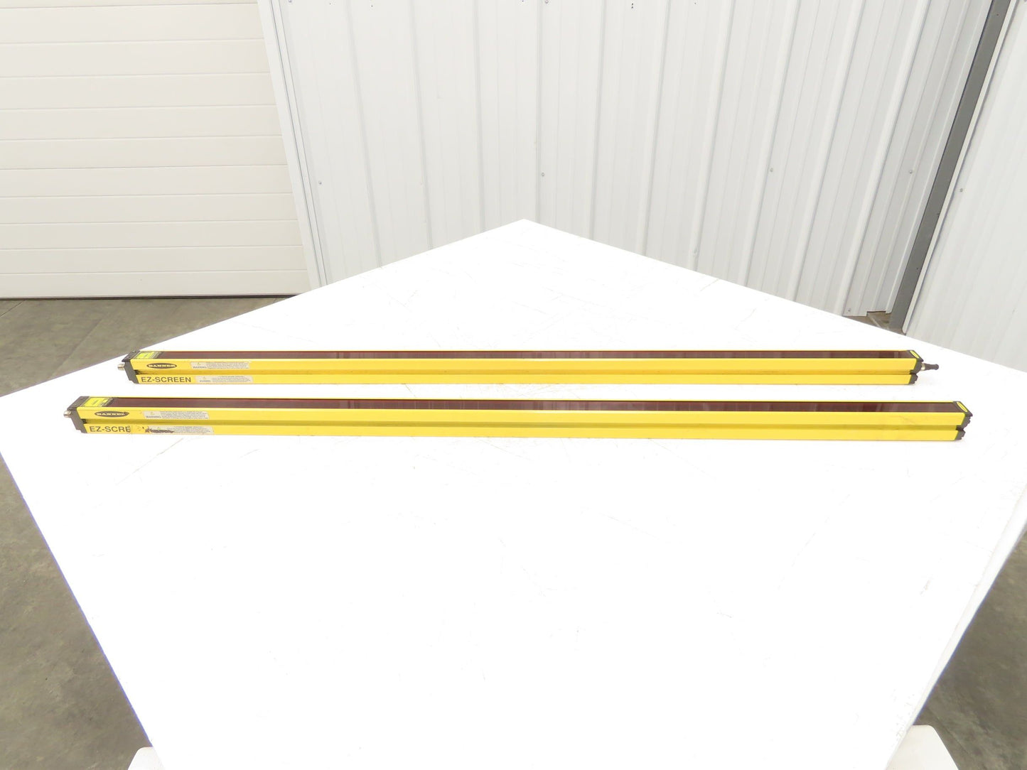 Banner SLSCE30-1200Q8|SLSCR30-1200Q8 Light Curtain Receiver/Transmitter Set 1.2m