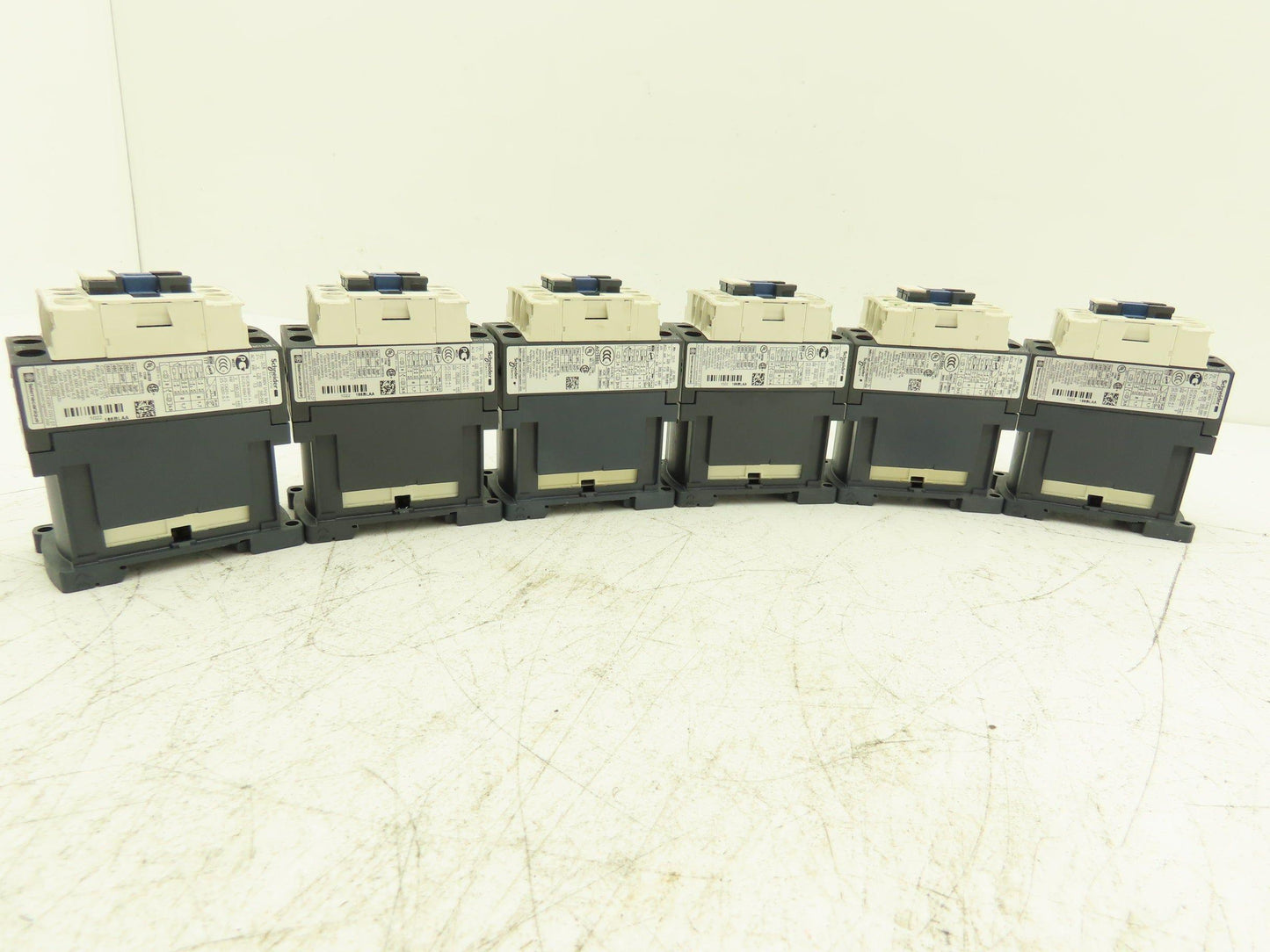 Telemecanique LC1D186 Contactor Motor Starter 32A 690V 15Hp Coil 24VDC Lot of 6