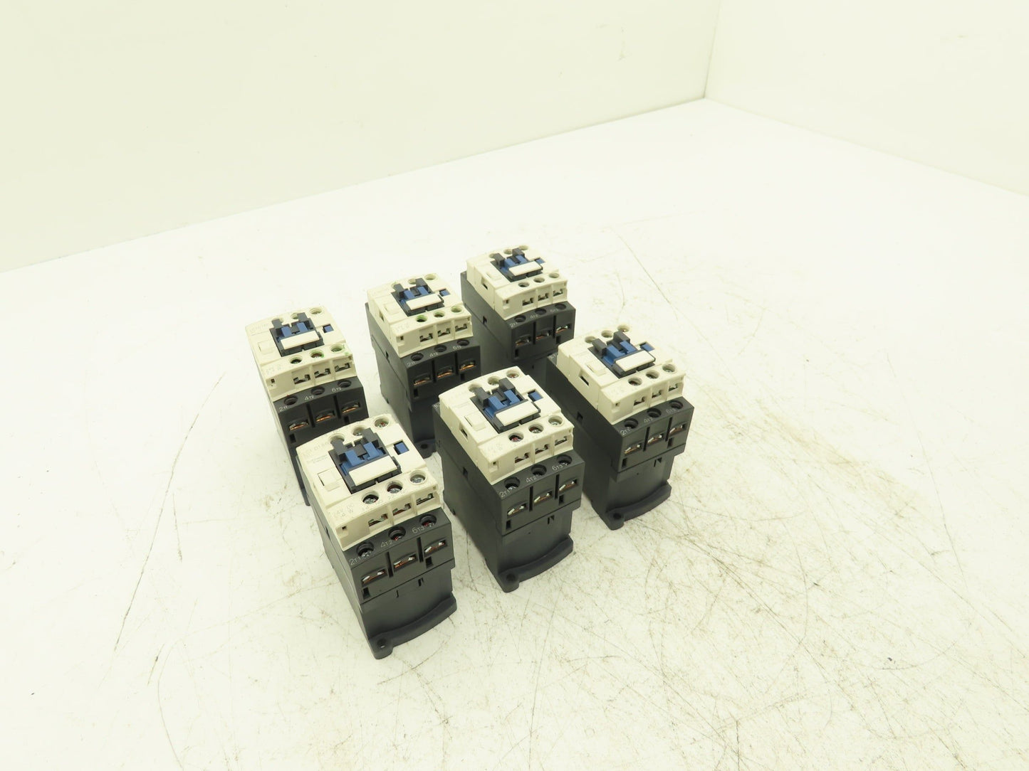 Telemecanique LC1D186 Contactor Motor Starter 32A 690V 15Hp Coil 24VDC Lot of 6