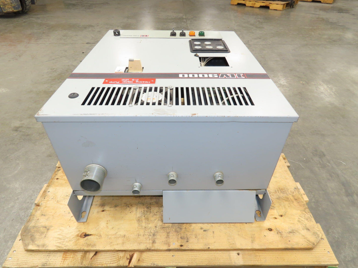Cutler Hammer HV9040 VFD Adjustable Speed Drive 40HP 480V Oversized Enclosure