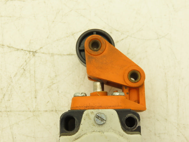 Siemens 3SE2 120-1E Limit Switch Top Plunger Spring Return