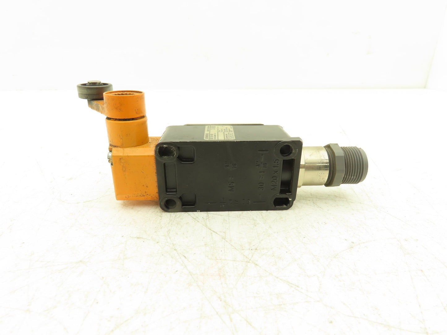 Siemens 3SE2 120-1GW Limit Switch Top Arm Roller & Spring Return