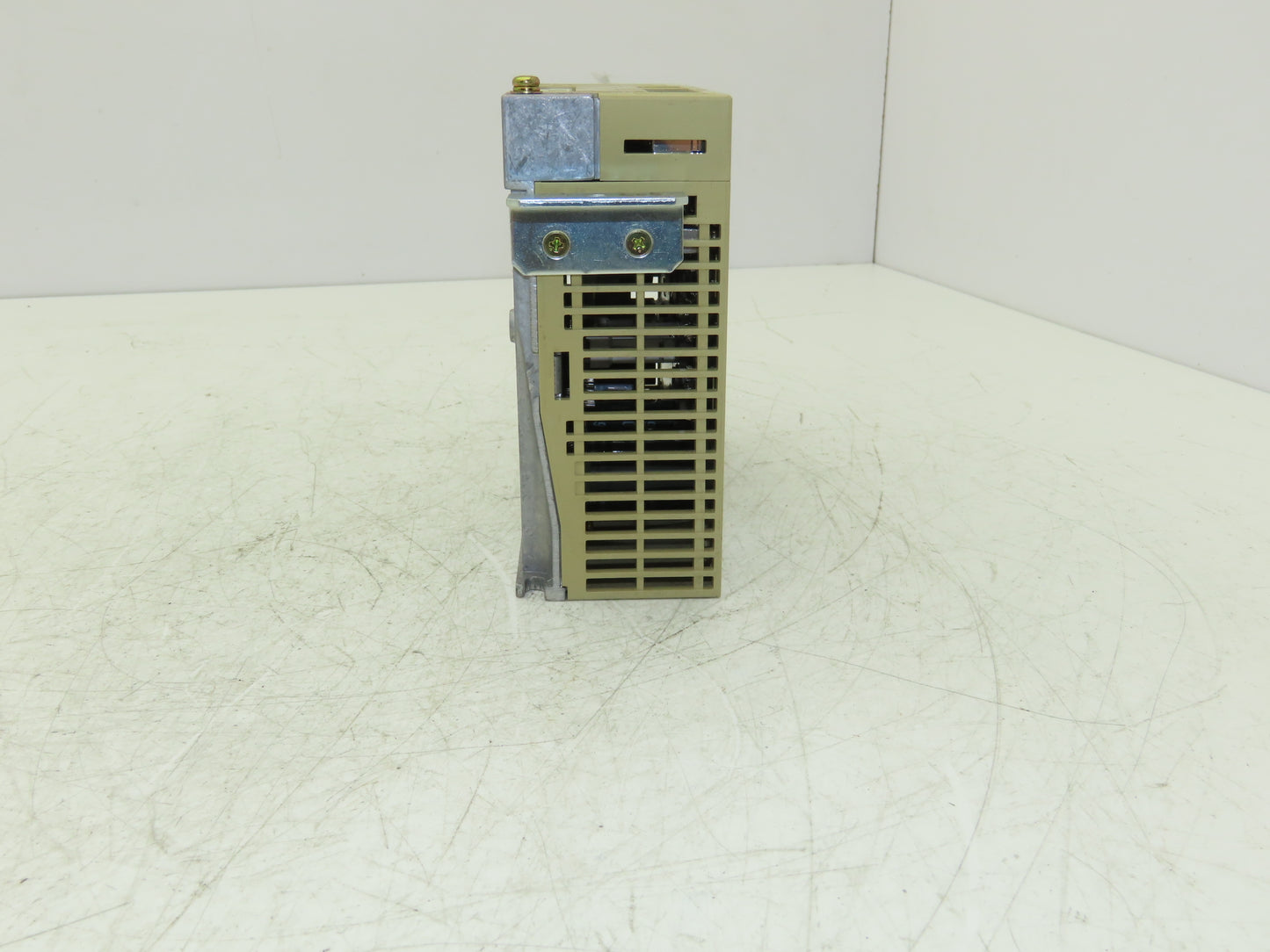 Yaskawa SGDM-A5ADA ServoPack Servo Drive 1Ph 230V In 0.05kW 230V 0.64A 3Ph Out