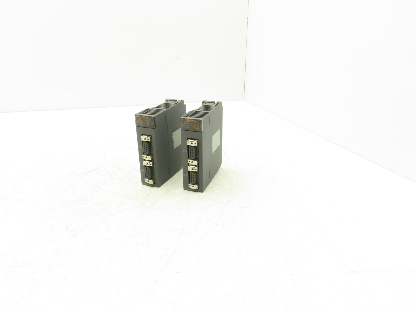 Mitsubishi QJ71C24N-R2 Melsec-Q RS-232 Serial Unit 9-Pin D-Sub Lot of 2