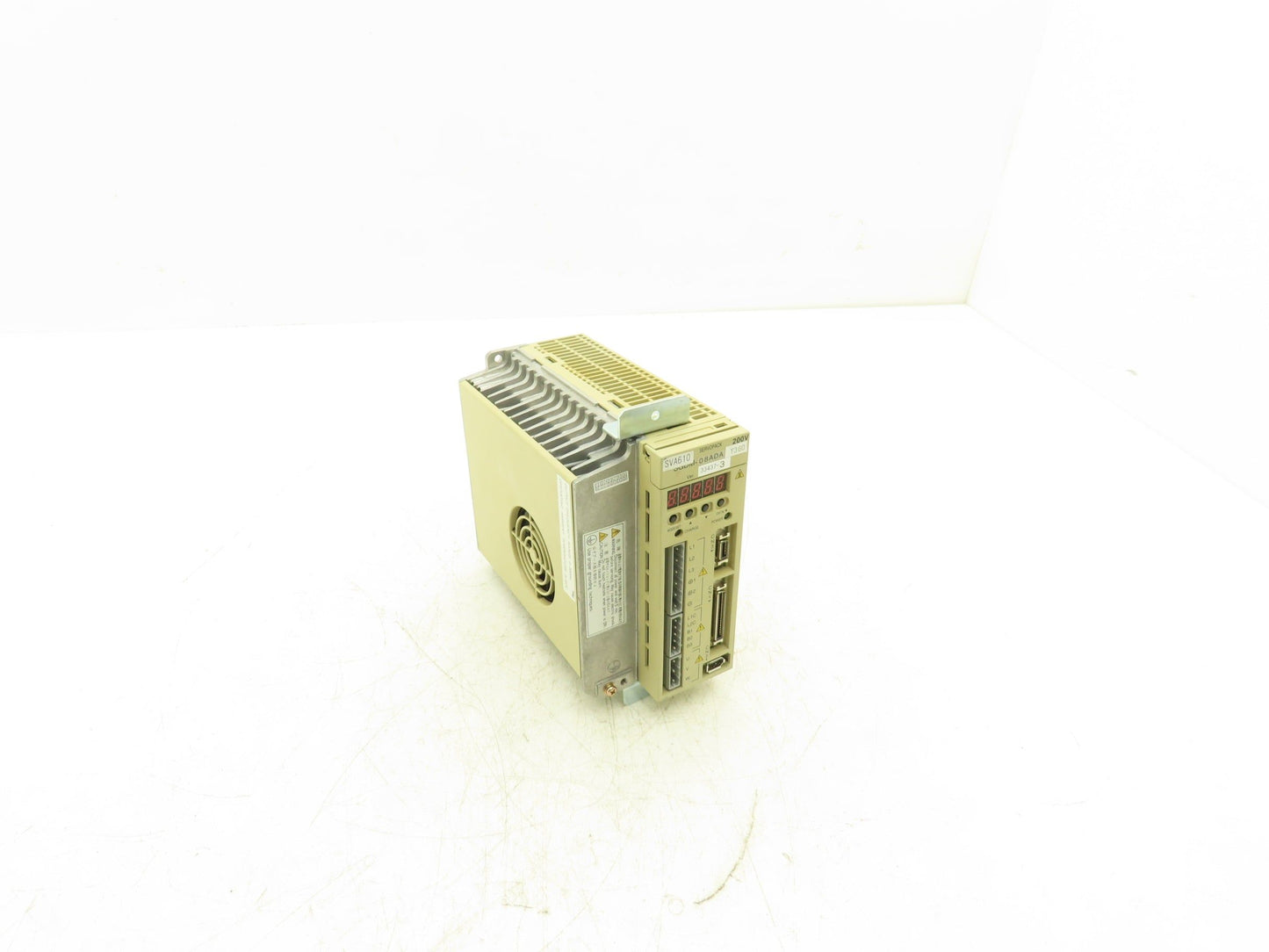 Yaskawa SGDM-08ADAY360 ServoPack Servo Drive 1Ph 230V In 0.2kW 230V 2.1A 3Ph Out