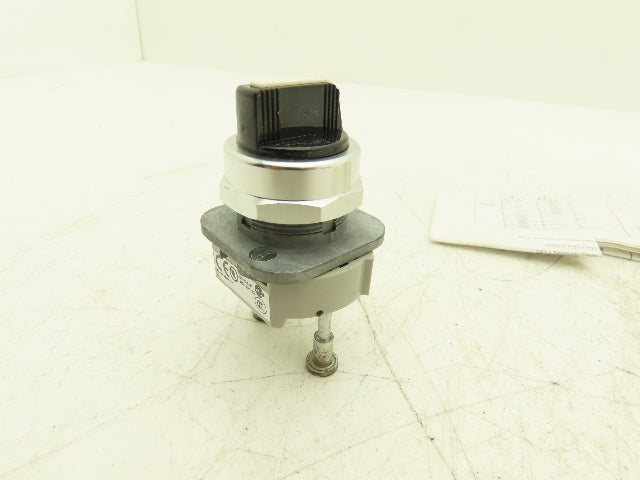 Allen Bradley 800TC-J91A Pushbutton Switch 3-Position Spring Return Both *READ*