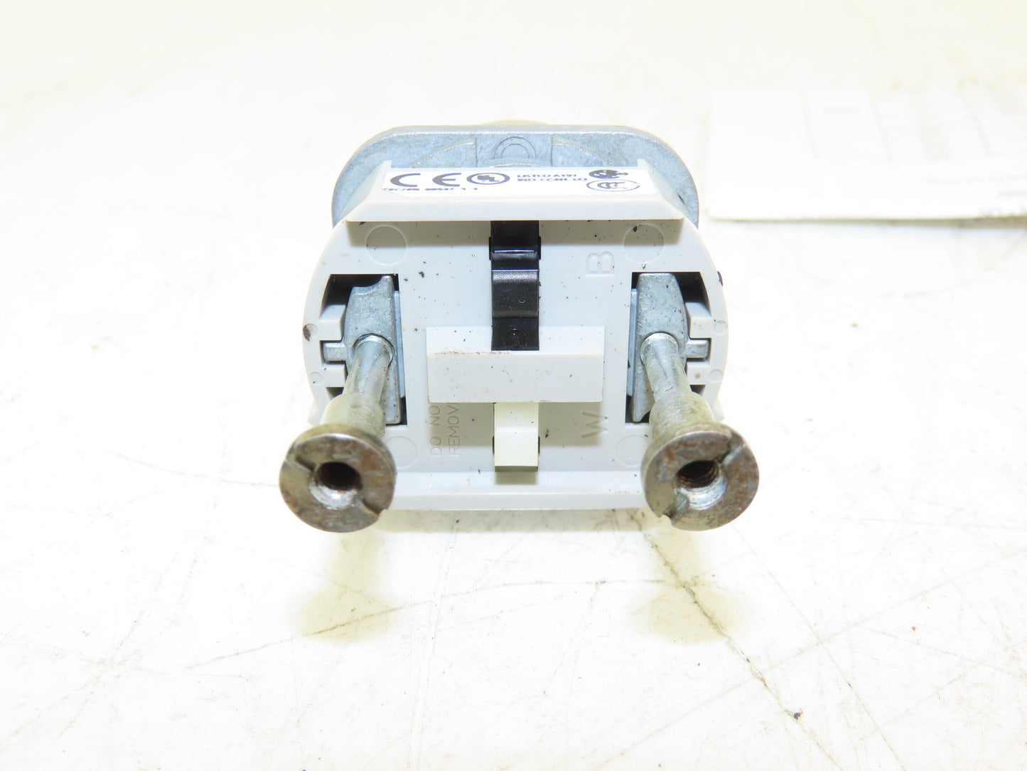 Allen Bradley 800TC-J91A Pushbutton Switch 3-Position Spring Return Both *READ*