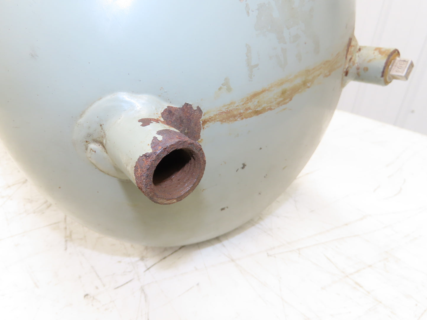 Pneumatic Vertical Receiver Air Compressor Tank 15 Gallon Gray