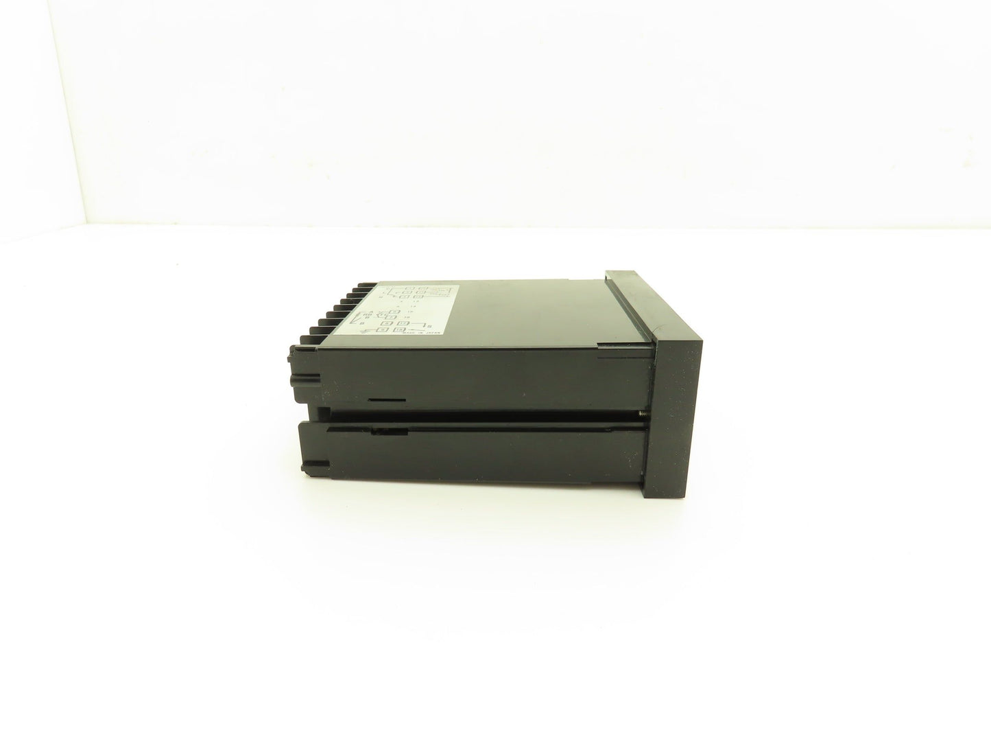 RKC DB-480B1C-M Temperature Control 110/220VAC 0-799°F