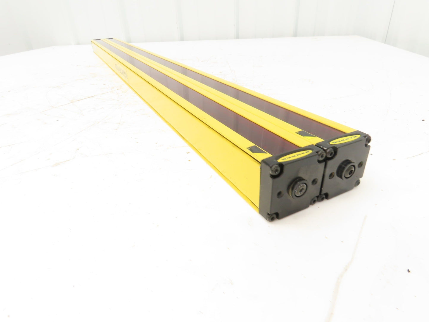 Banner MSE3624Y Safety Light Curtain Emitter Mini-Screen 36" Lot of 2