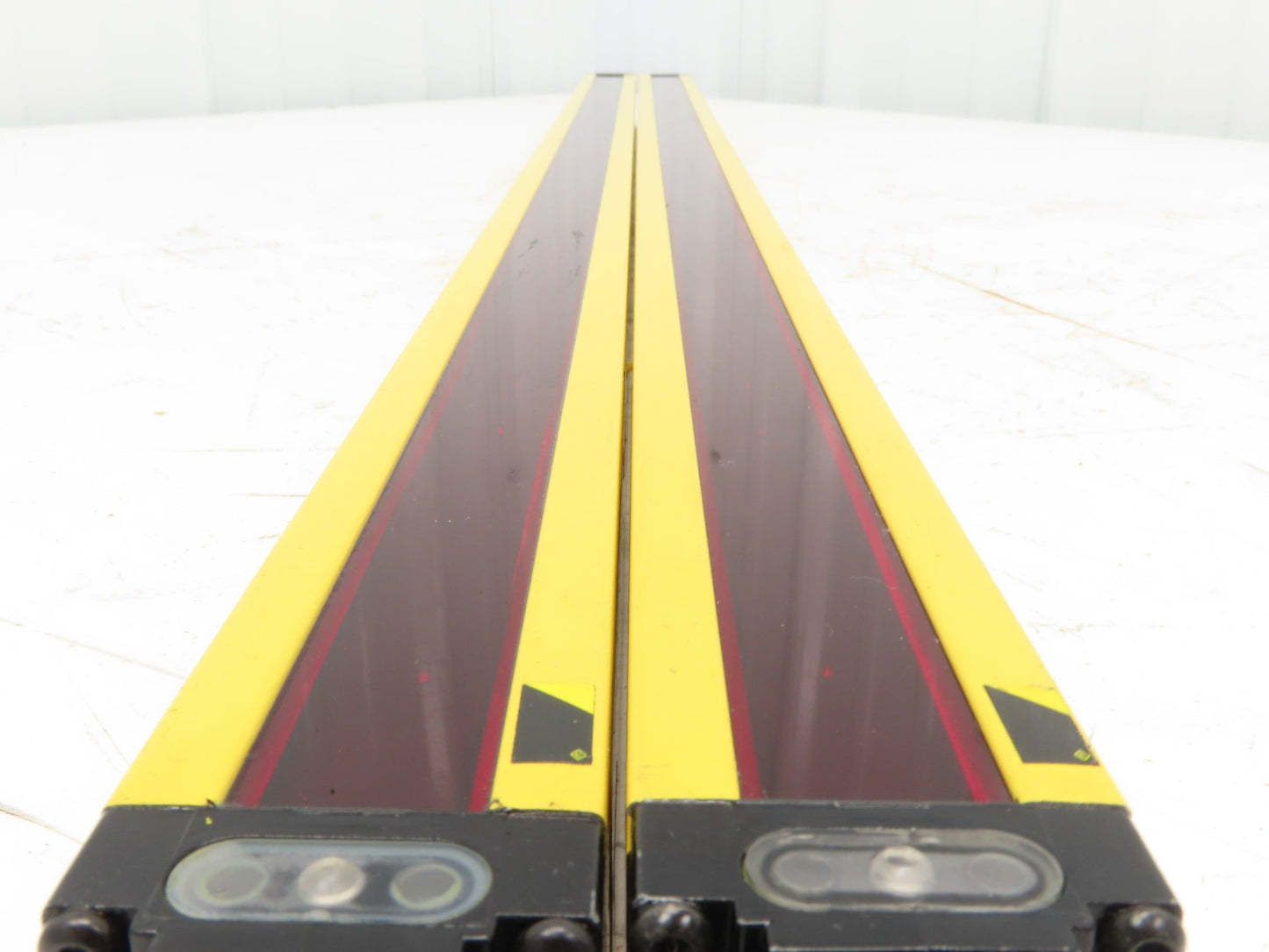 Banner MSE3624Y Safety Light Curtain Emitter Mini-Screen 36" Lot of 2