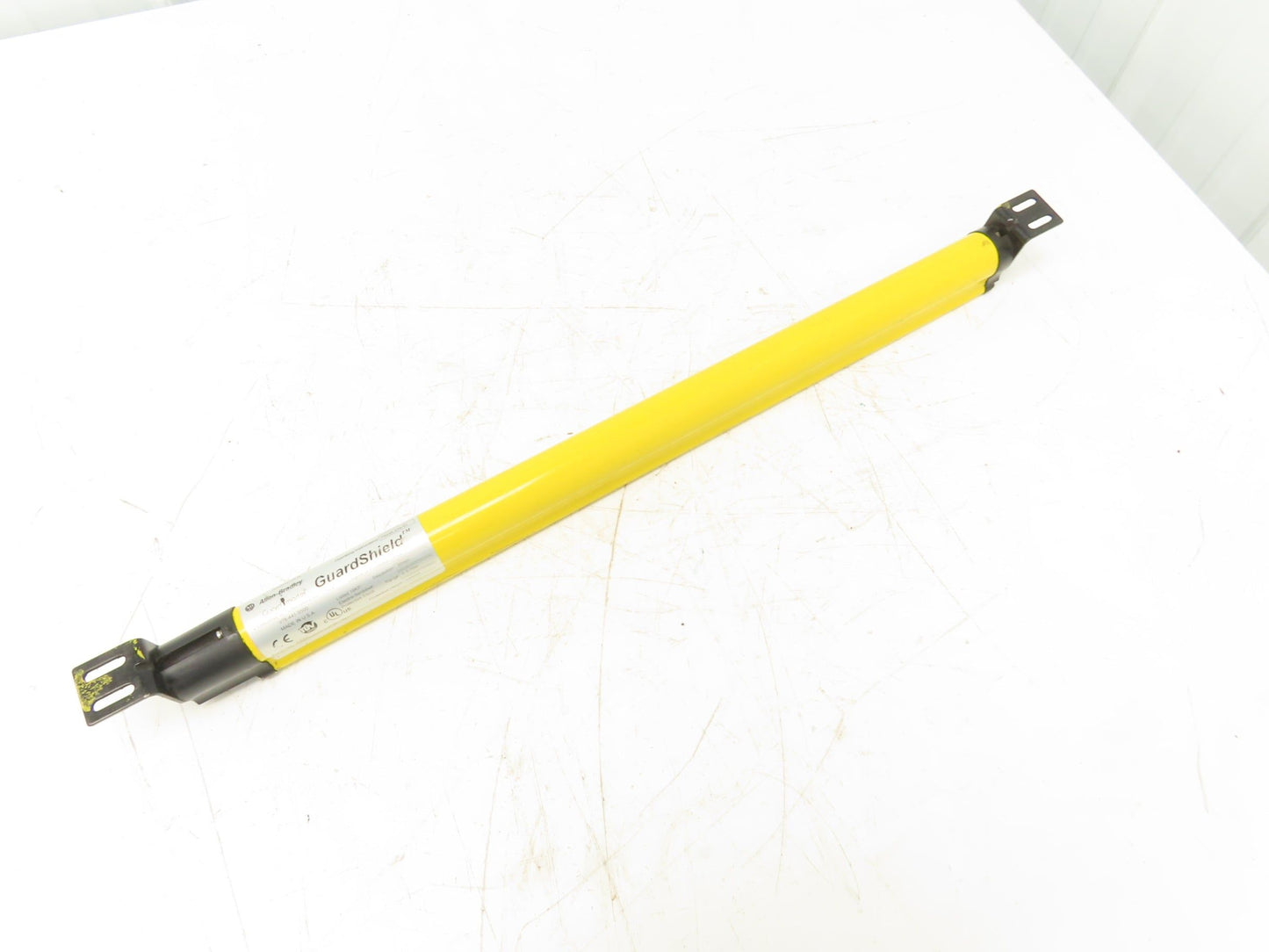 Allen Bradley 440L T4K0640YD Safety Light Curtain Transmitter 640mm 20ms