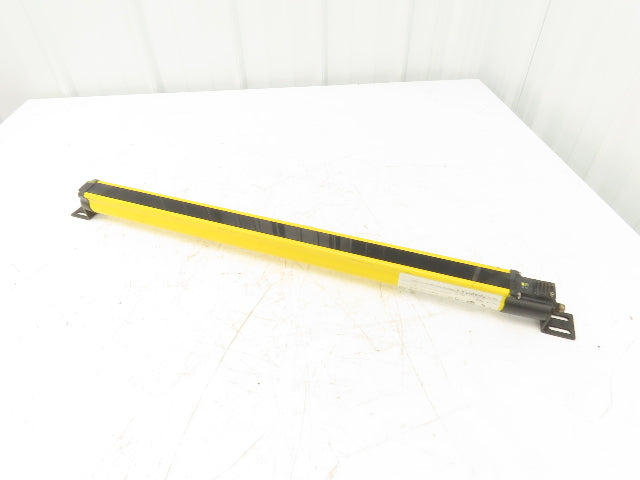 Allen Bradley 440L T4K0640YD Safety Light Curtain Transmitter 640mm 20ms