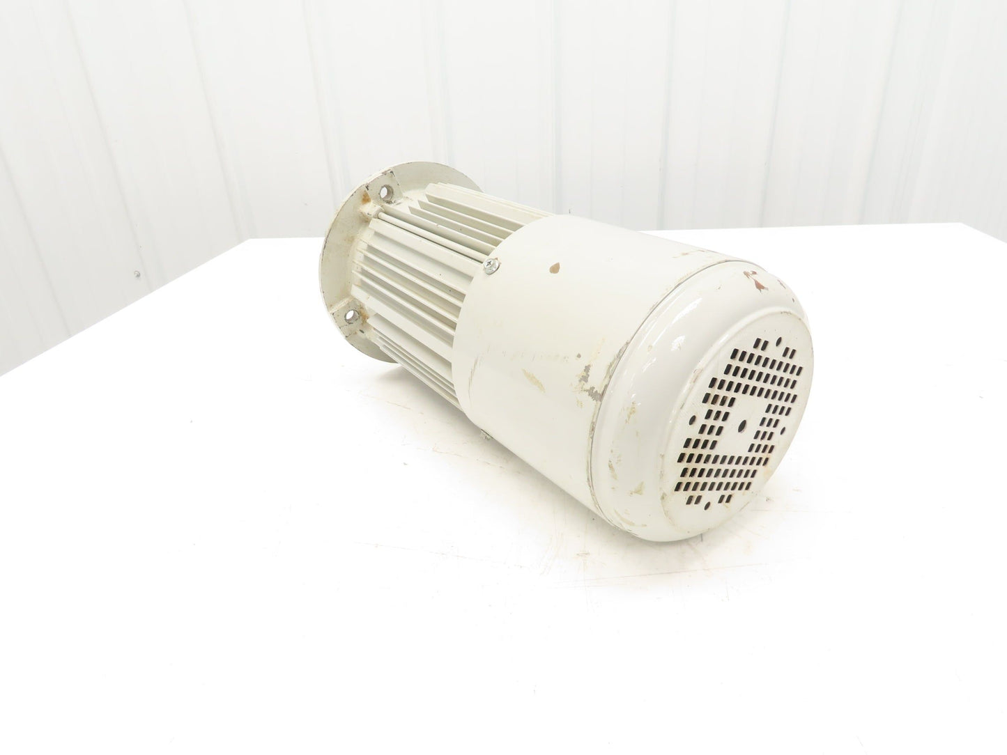 Fukuta GMVF Metric AC Motor 1.5kw 2Hp 1710rpm 230/460V 3PH IEC 90L Frame