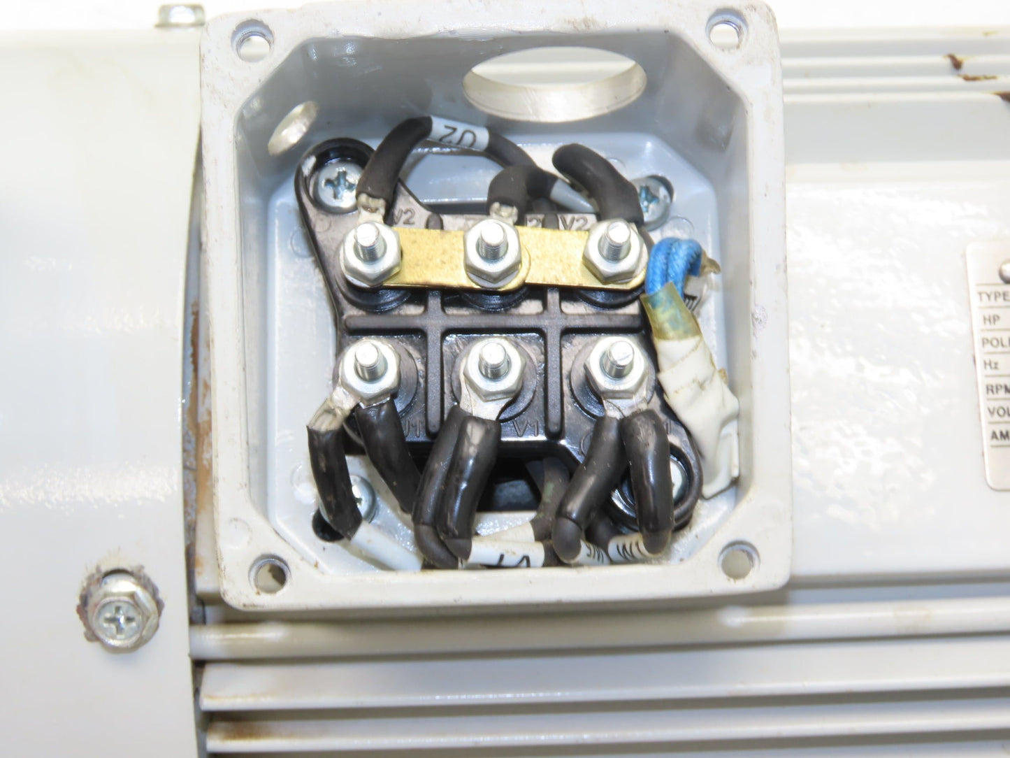 Fukuta GMVF Metric AC Motor 1.5kw 2Hp 1710rpm 230/460V 3PH IEC 90L Frame