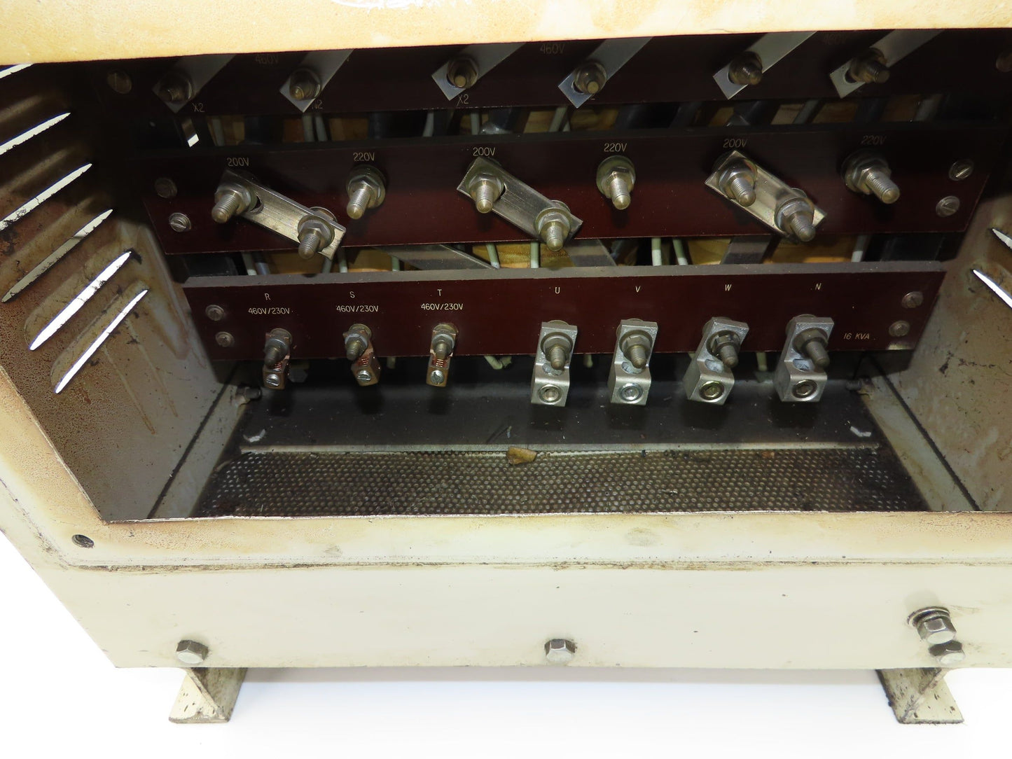Shoden - Stepdown Transformer 16KVA 3ph HV 460 LV 220V Neutral