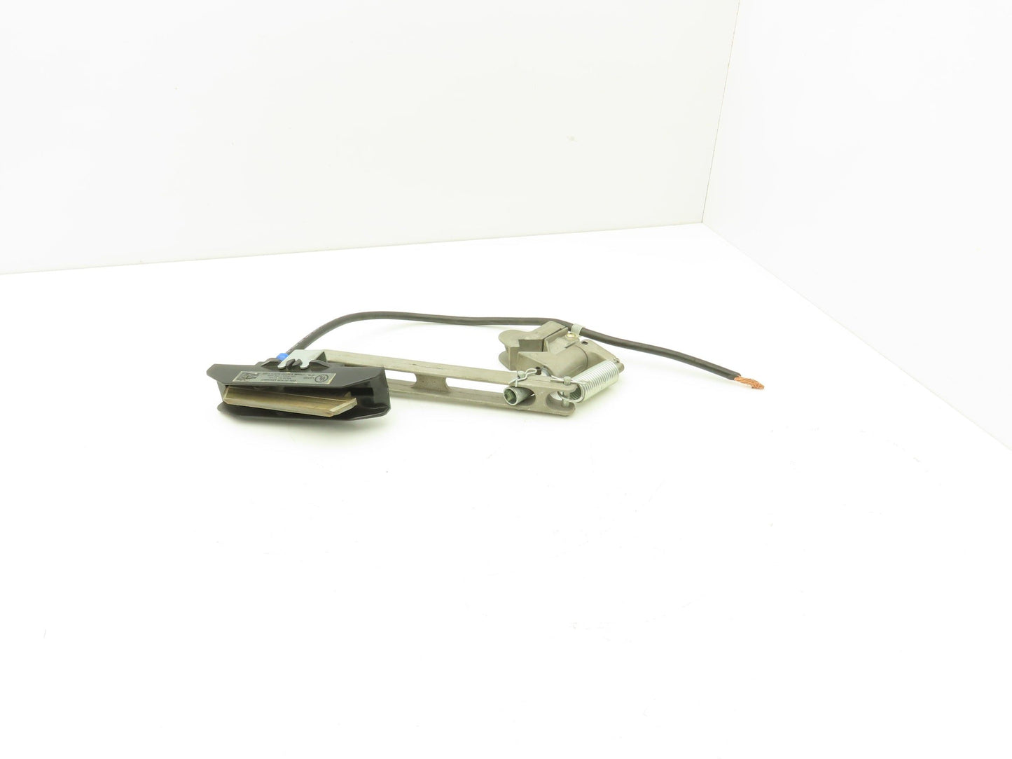 Duct-o-Wire C-100 Current Collector Arm Duct-o-Bar 100 Amp Single Shoe Black