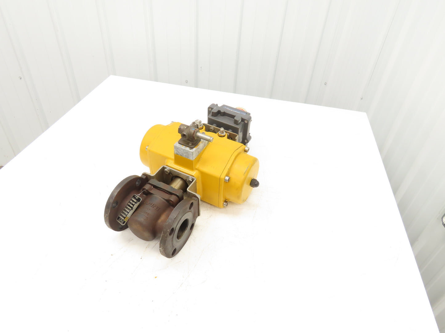 Tufline 2" Flanged Plug Valve w/Emerson Pneumatic Actuator Valvetop Positioner