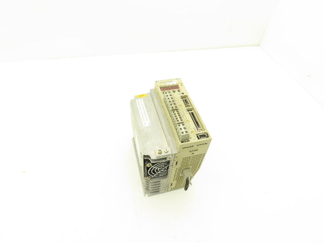 Yaskawa SGDH-15DEY12 ServoPack Servo Drive 3Ph 480V In 2Hp 480V 5.4A 3Ph Out