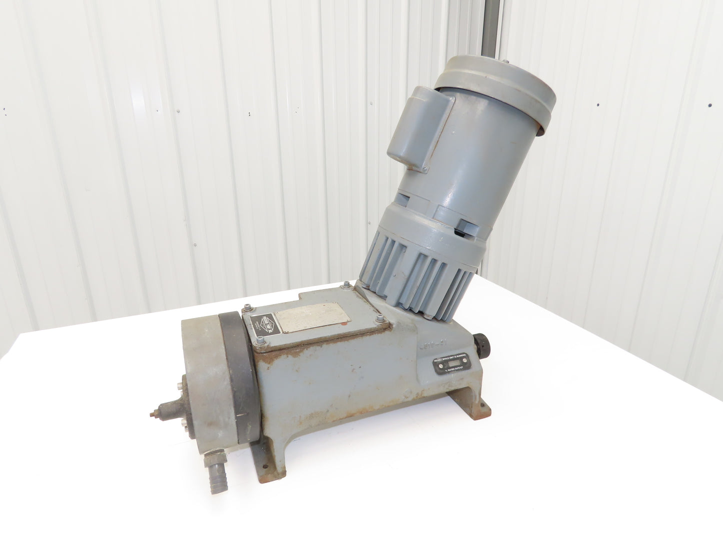 AMF Cuno Precision Control H4861441222 Chemical Metering Feed Pump 220 GPH 115V