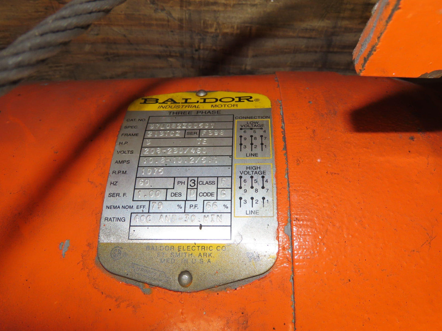 Saturn Engineering 1 1/2 Ton Electric Cable Hoist 15'Lift 20FPM Curved Beam 460V