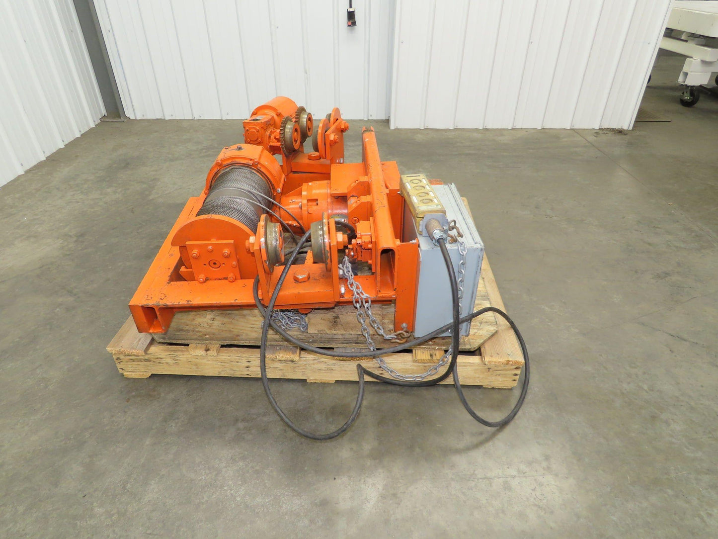 Saturn Engineering 1 1/2 Ton Electric Cable Hoist 15'Lift 20FPM Curved Beam 460V