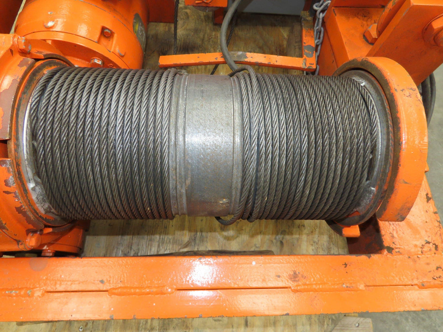 Saturn Engineering 1 1/2 Ton Electric Cable Hoist 15'Lift 20FPM Curved Beam 460V
