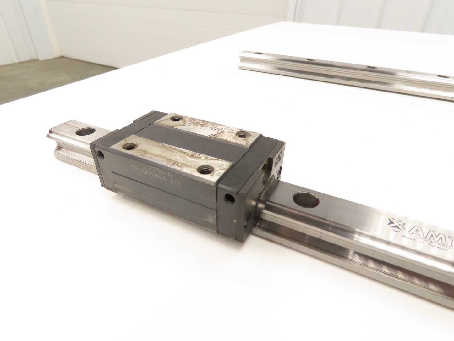 PMI MSA20S-N Linear Rail AMT Linearways w/ 1 Guide Slider 1m Length Lot of 2