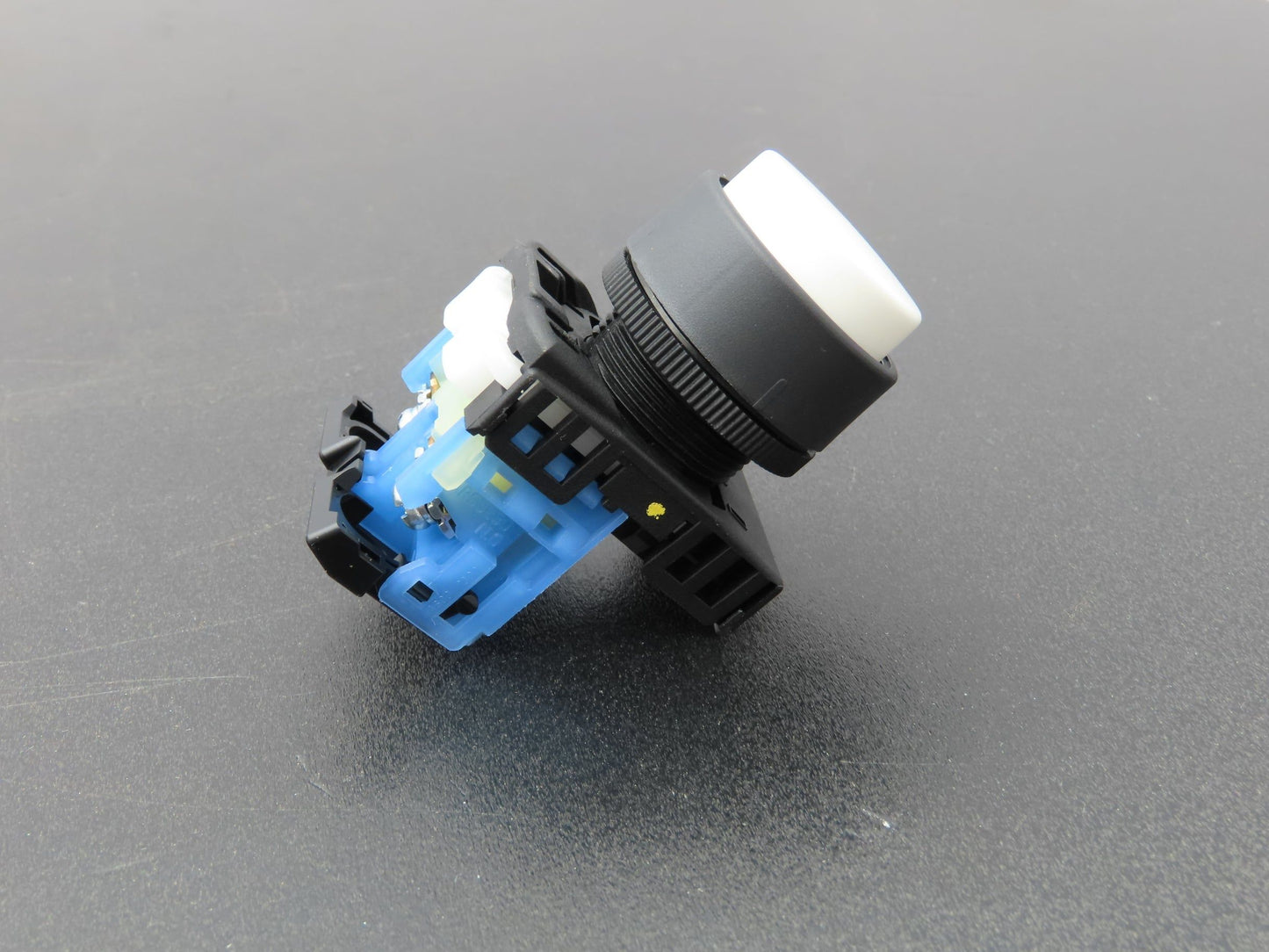 Fuji Electric Pushbutton White Momentary 22mm 250V 6A Lot of 6