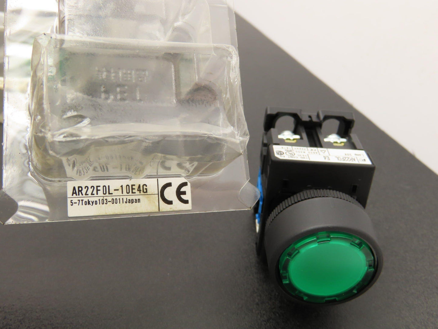 Fuji Electric Pushbutton Green Momentary 22mm 250V 6A Lot of 5