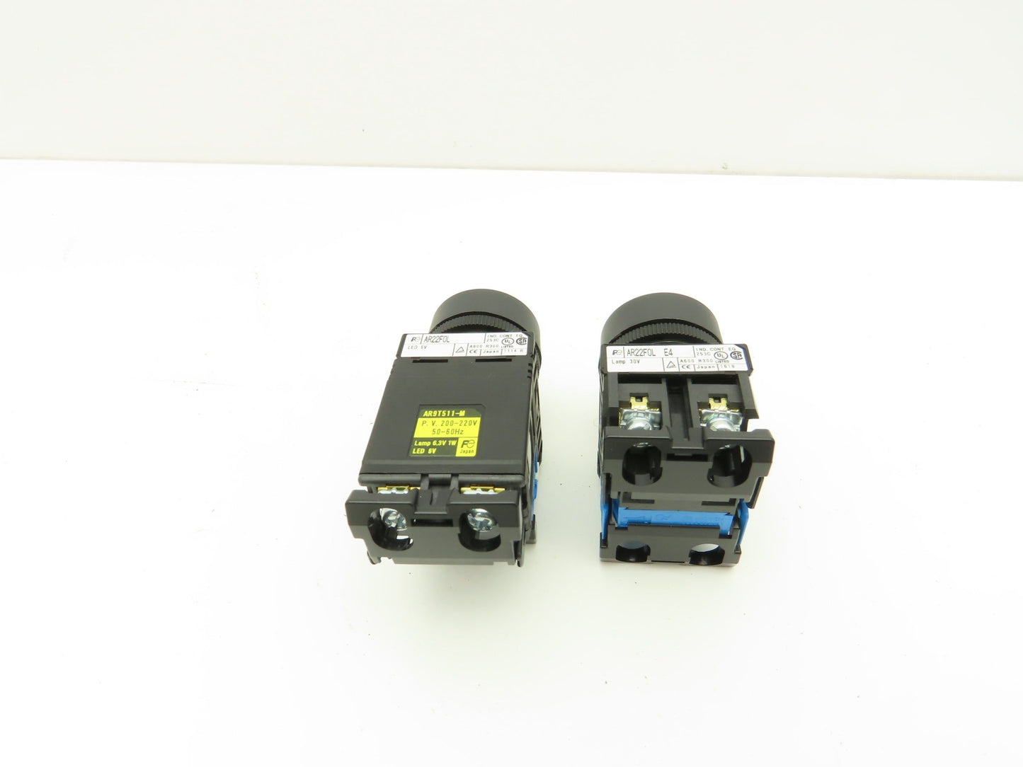 Fuji Electric Pushbutton Green Momentary 22mm 250V 6A Lot of 5