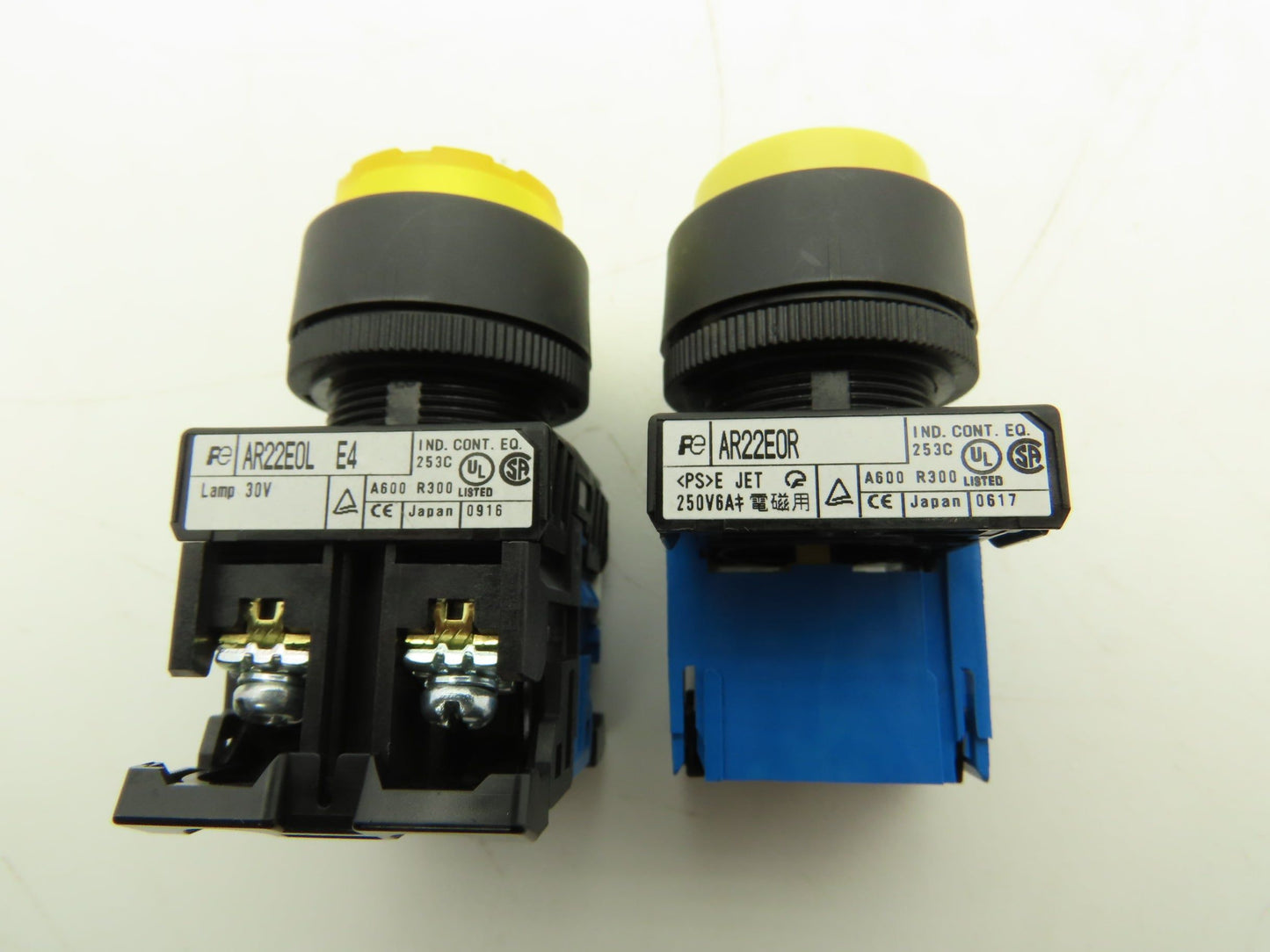 Fuji Electric Pushbutton Yellow Momentary 22mm 250V 6A Lot of 7