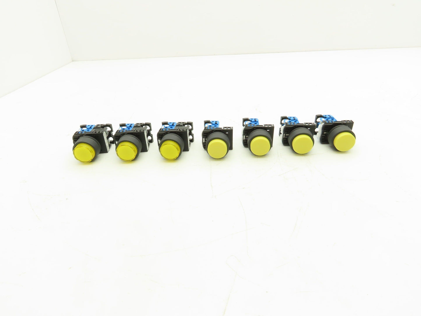 Fuji Electric Pushbutton Yellow Momentary 22mm 250V 6A Lot of 7